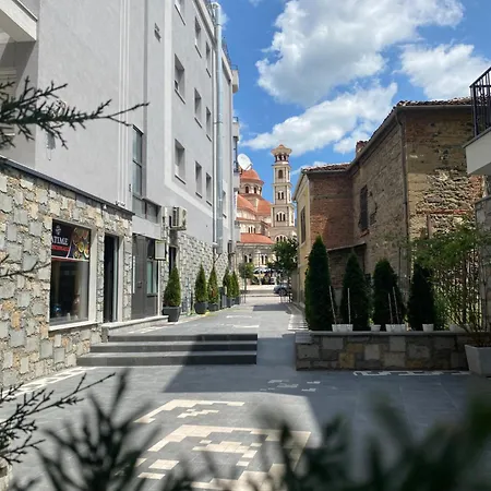 Alma Rose Apartment